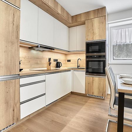 Moderně zařízený apartmán s garážovým stáním Loučná pod Klínovcem Exterior foto
